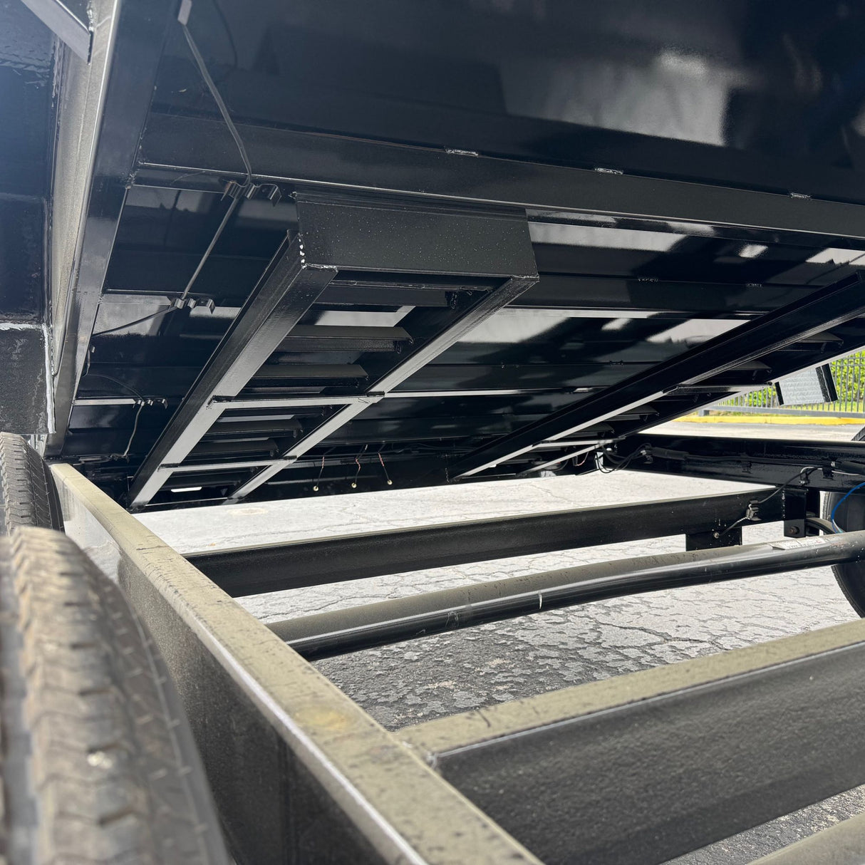 U-Dump Trailer | 14FT | Low-Profile | Tandem Axle | Telescopic | 831614T-48 LP-PRO