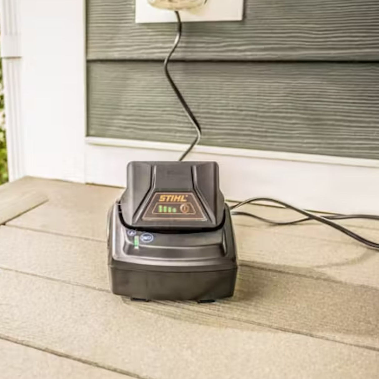 STIHL AK 20 36Volt Lithium Ion Battery | Main Street Mower | Winter Garden | Clermont | Ocala