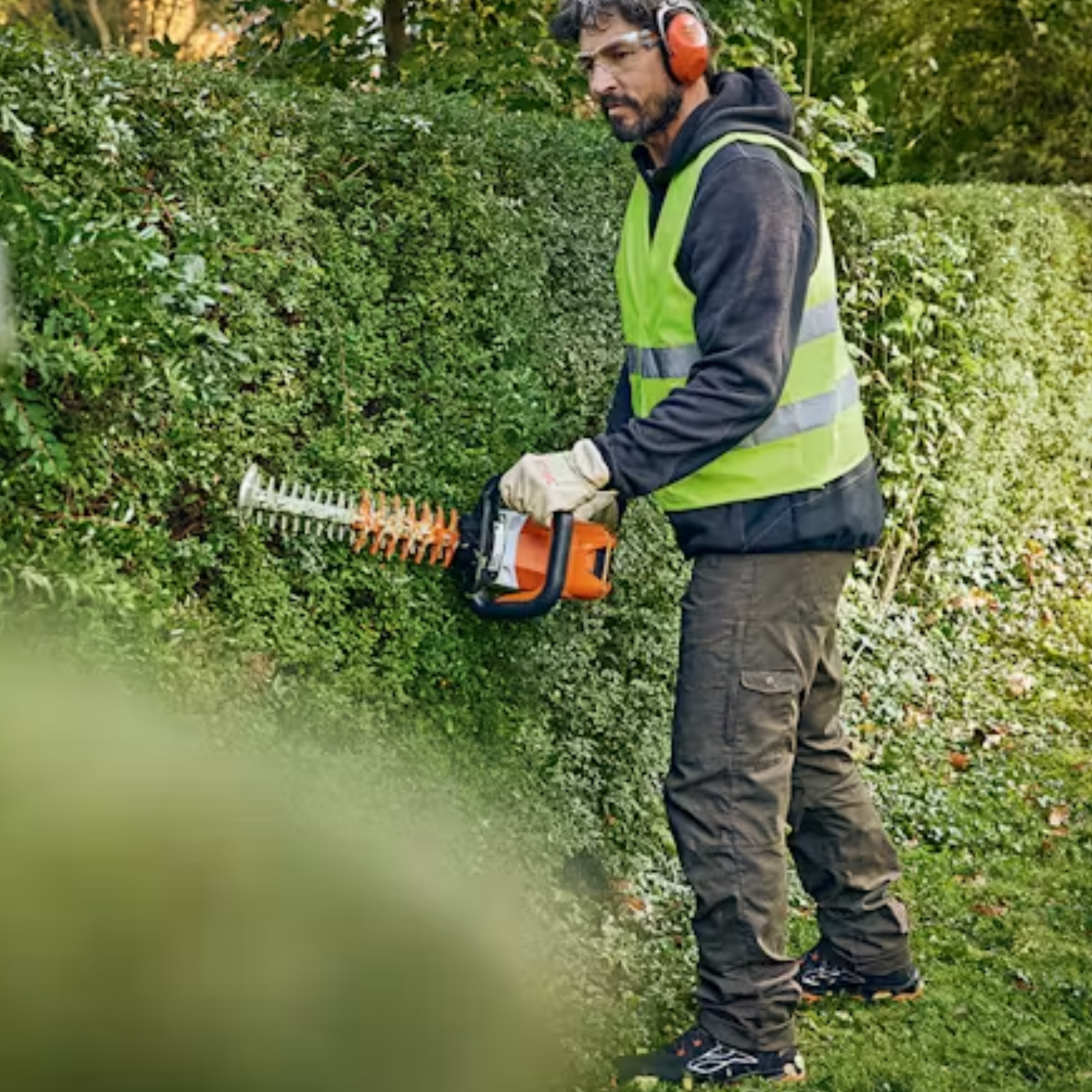 Stihl Commercial Grade Battery Powered HSA 100 Hedge Trimmer - Tool Only