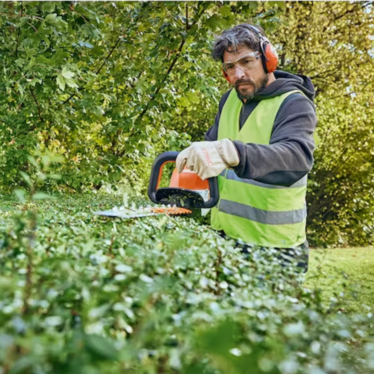 STIHL Commercial Grade Battery Powered HSA 100 Hedge Trimmer - Tool Only | Main Street Mower | Winter Garden | Clermont | Ocala