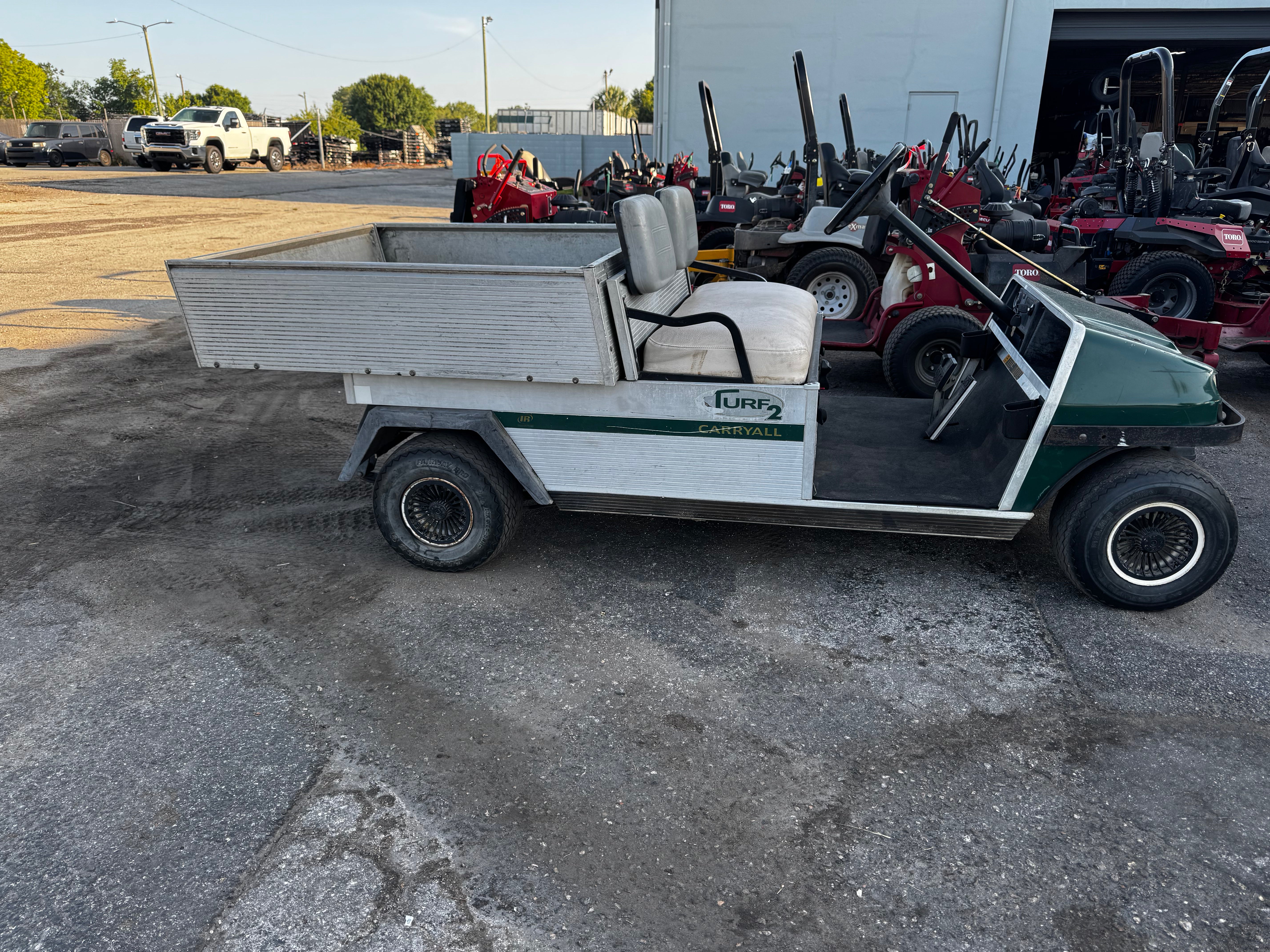 Club Car Turf2 CarryAll Golf Cart