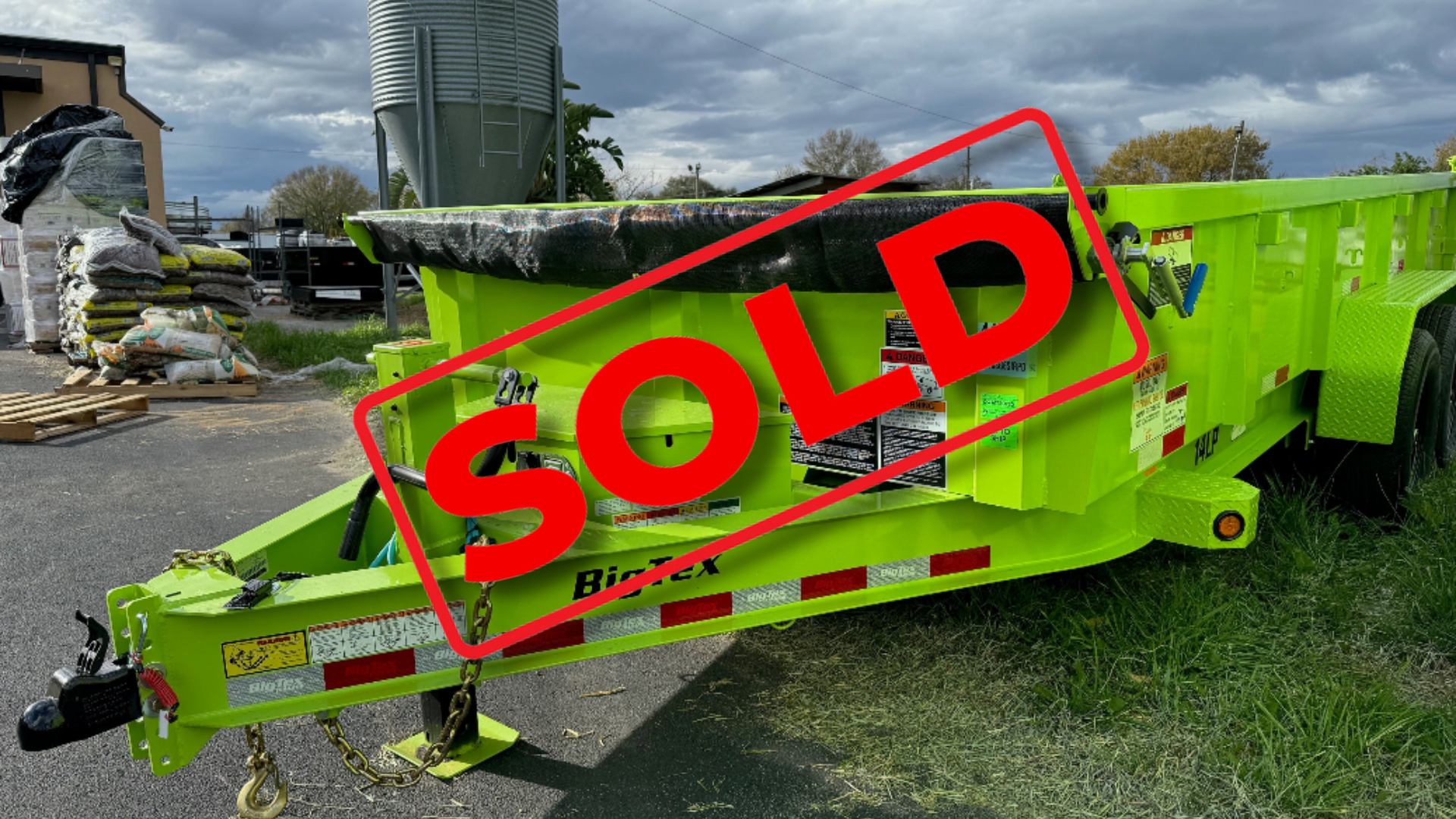16 Foot Big Tex Heavy Duty Low Profile with Spreader Gate Slime Green Dump Trailer (14LP-16SG6SIRPD) (SOLD 3/1/2024)