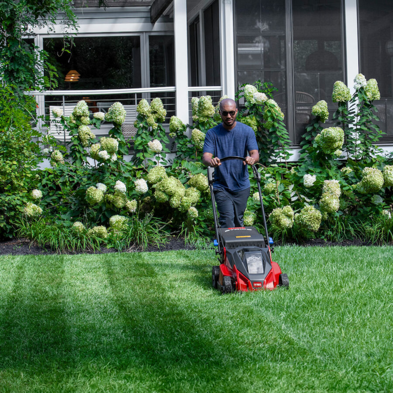 Toro 60V MAX* 21 in. Stripe™ Self-Propelled Mower - 6.0Ah Battery / Charger Included