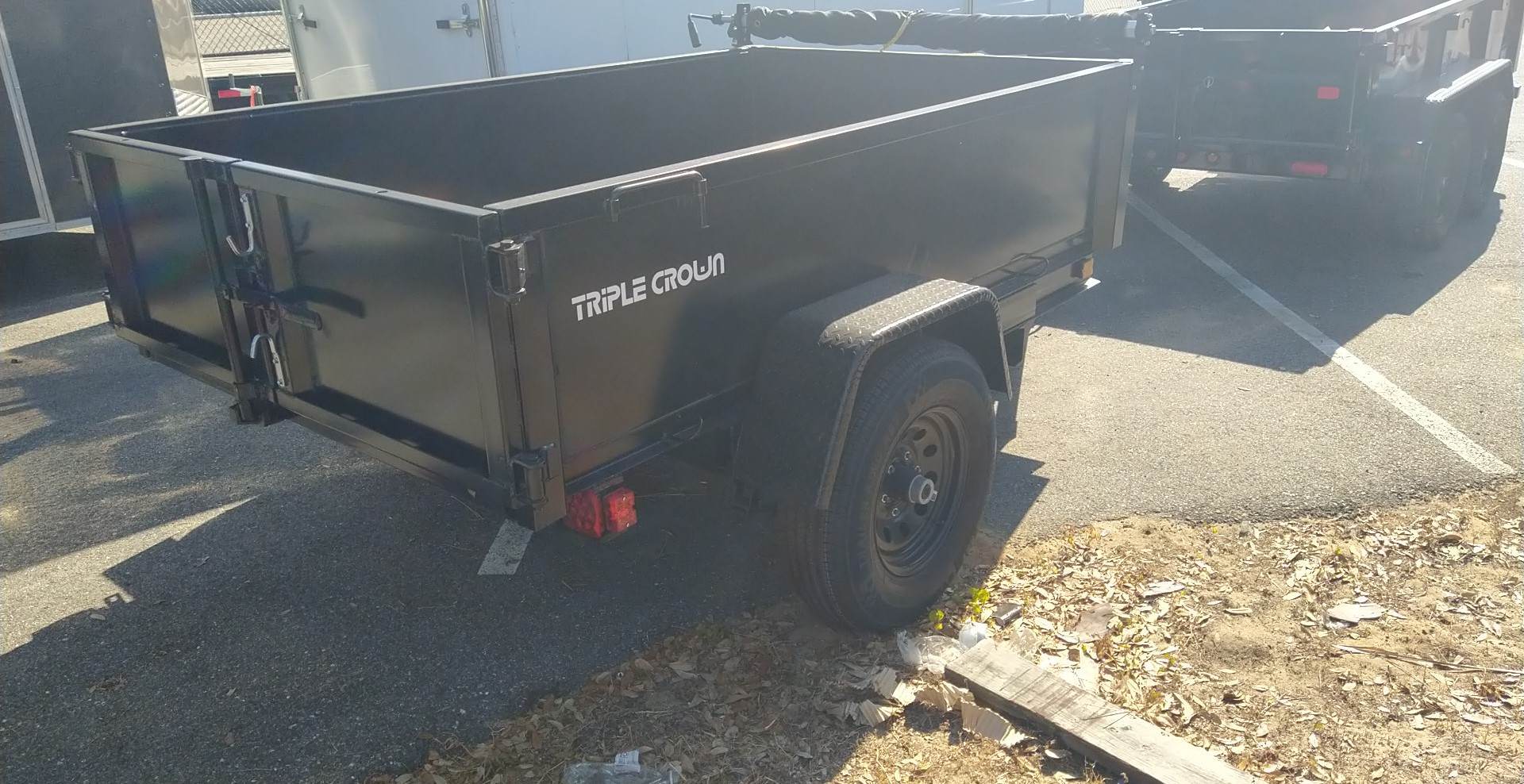 5X8 Triple Crown Lowrider Black Dump Trailer (D5X8LRD)