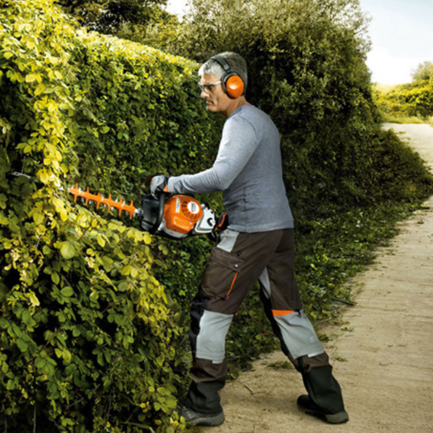 Stihl HS 82 R Hedge Trimmer - Main Street Mower | Winter Garden, Ocala, Clermont