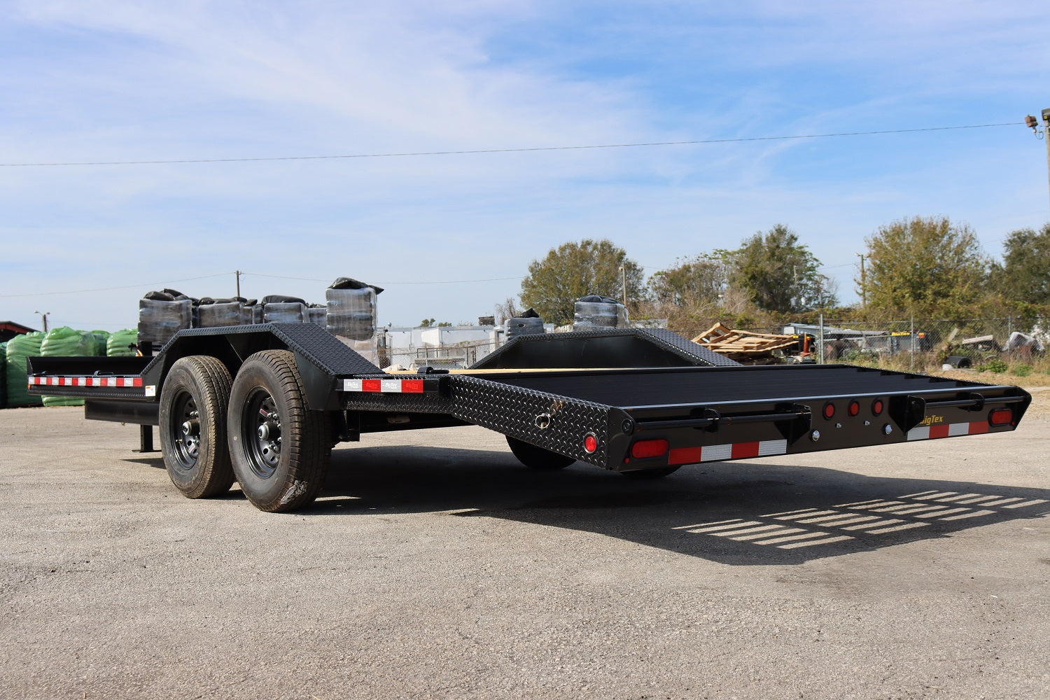 22 Foot Big Tex Heavy Duty with Drive-Over Fender Black Equipment Trailer (14DF-19BK+3KR) | Main Street Mower | Winter Garden | Clermont | Ocala