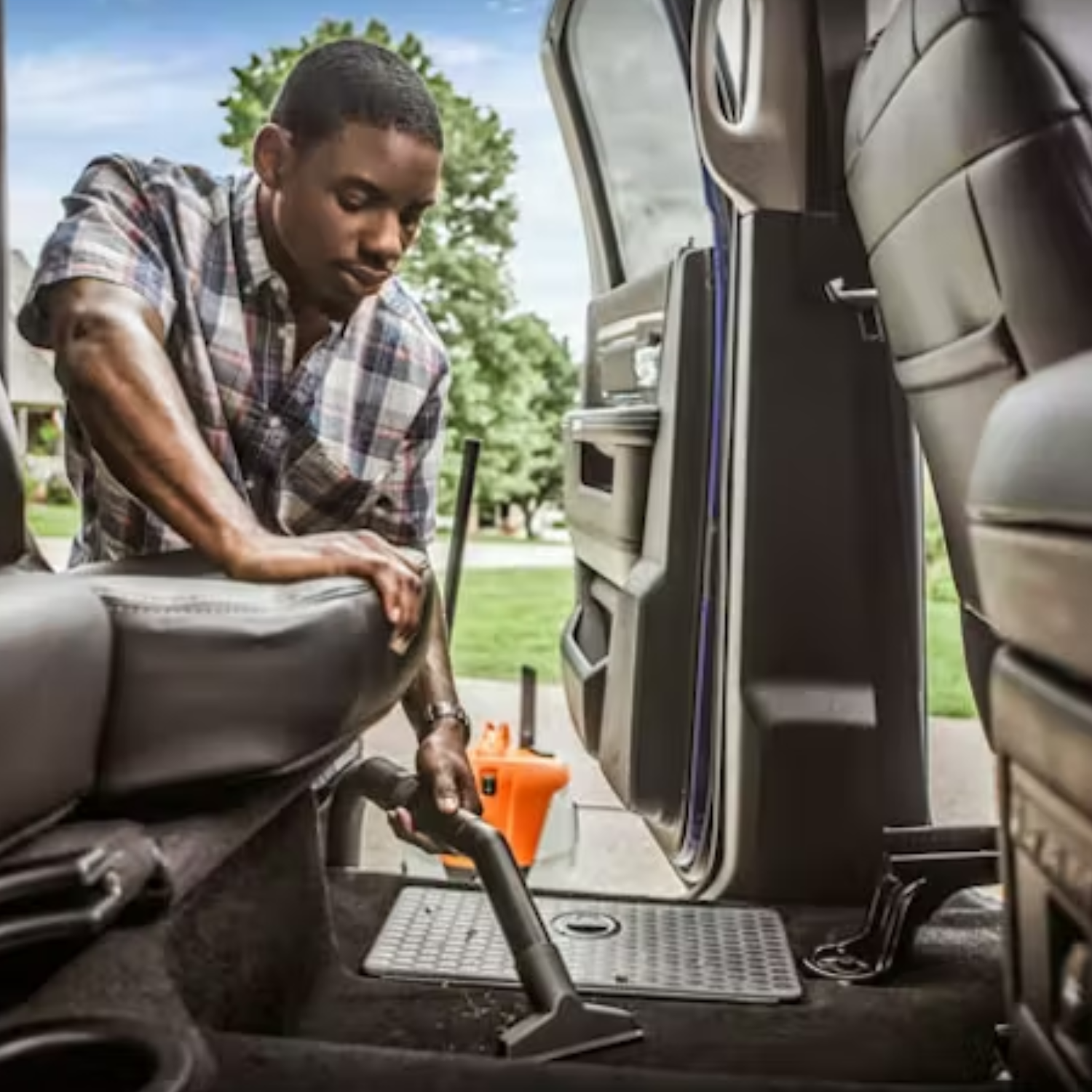 Stihl SE 62 Wet / Dry Vacuum - Main Street Mower | Winter Garden, Ocala, Clermont