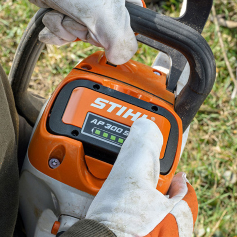 Stihl MSA 220 C-B Chain Saw - Main Street Mower | Winter Garden, Ocala, Clermont